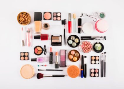 Make-Up Products Packaging Market