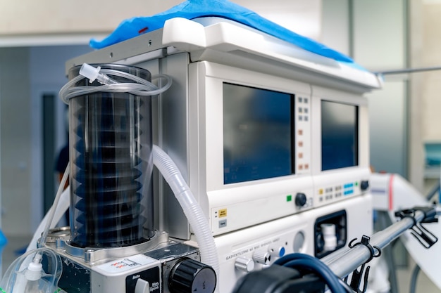 Extracorporeal Membrane Oxygenation Machine Market