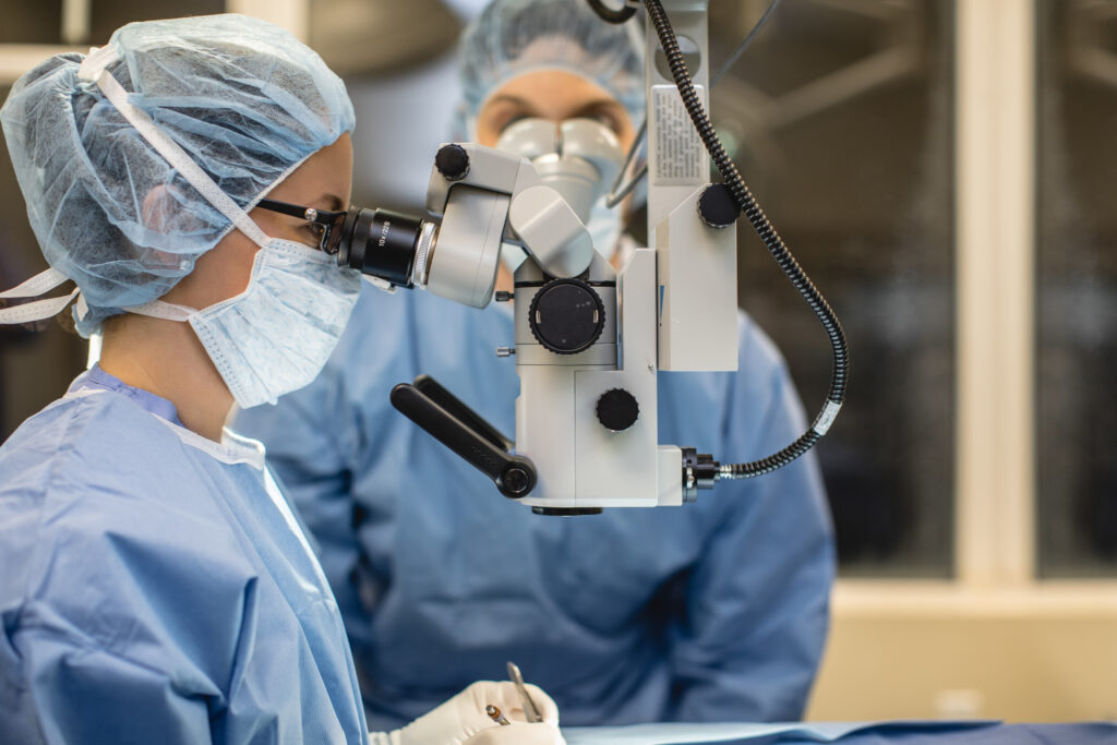 Surgical Operating Microscope Market