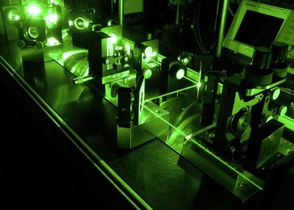 Ultrafast Lasers Market