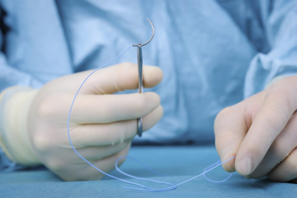 Suture Needles Market