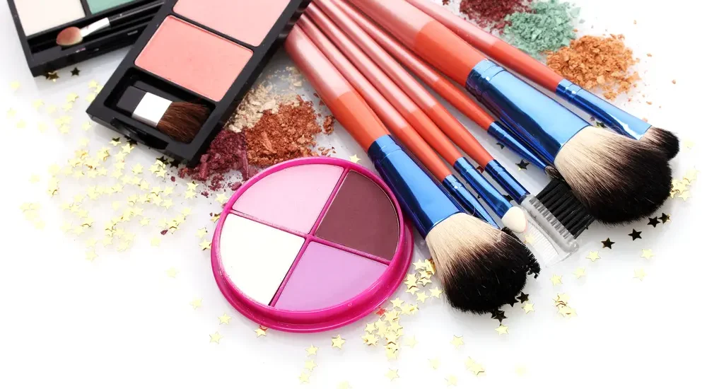 Colour Cosmetics Market.jpg