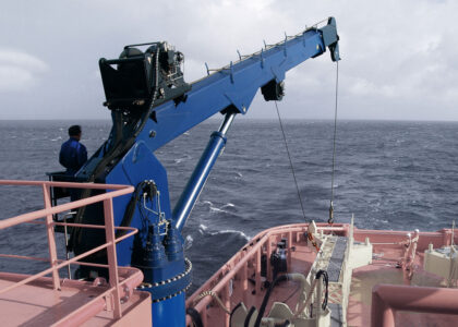 Marine Cranes Market